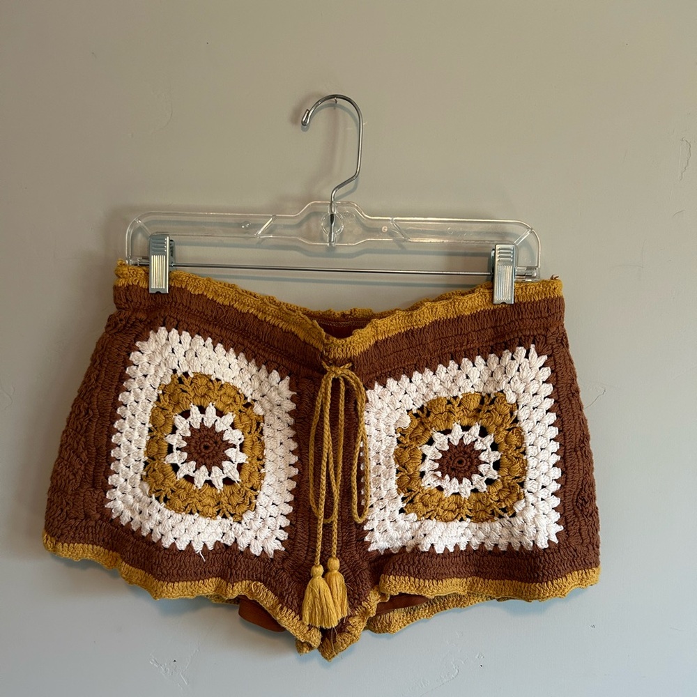 Crocheted/knit shorts